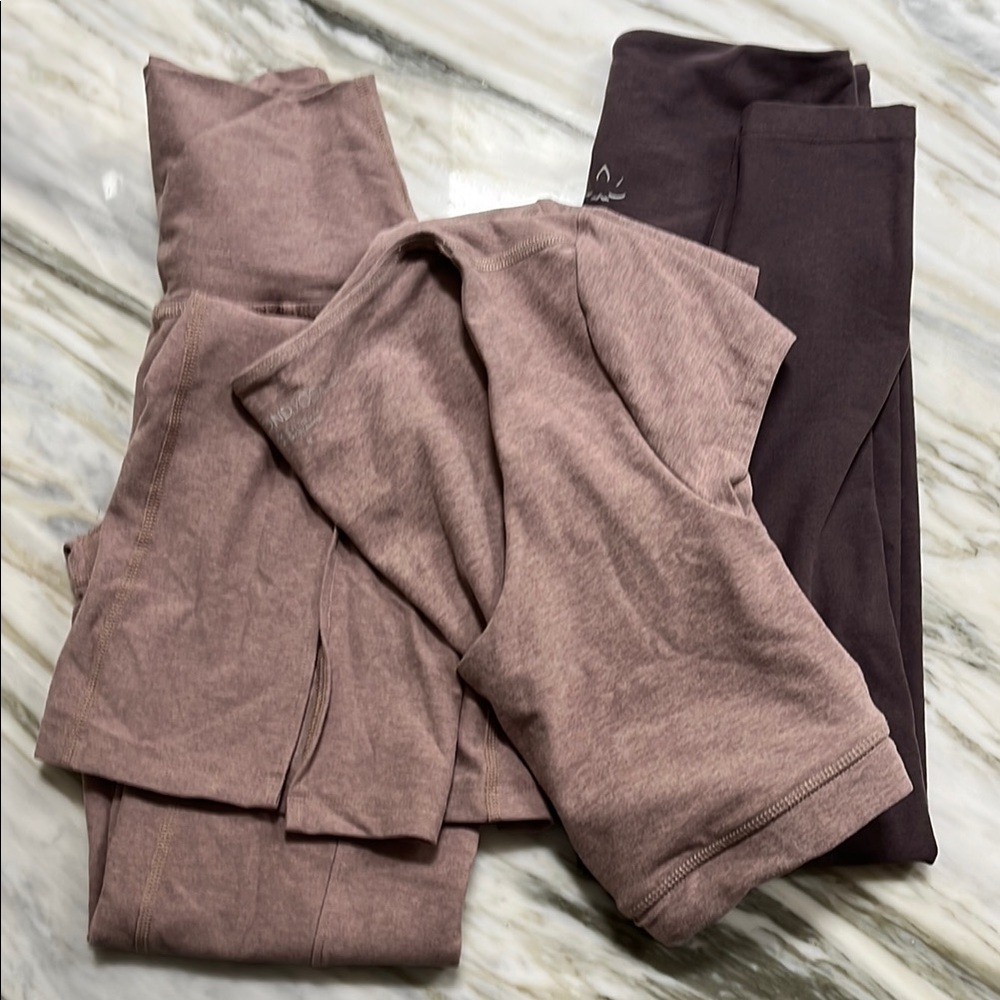 Beyond Yoga Crop & Leggings Set (3 pieces)